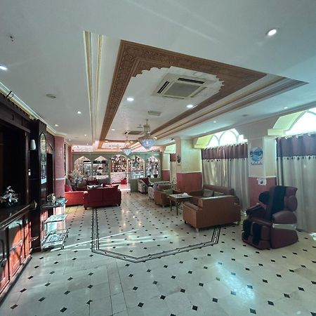 Safari Hotel Нізва Екстер'єр фото