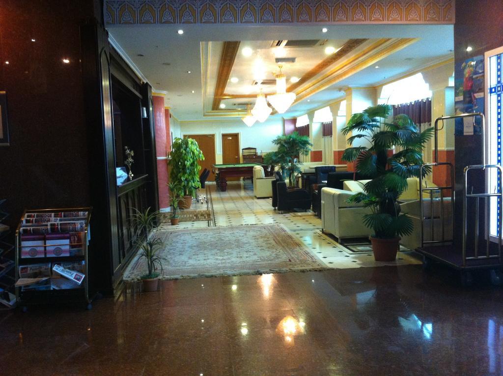 Safari Hotel Нізва Екстер'єр фото